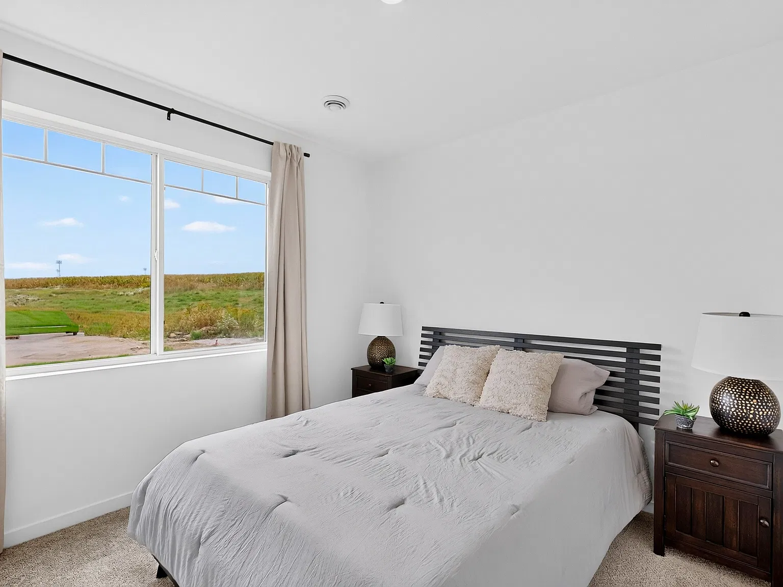 3 bed, 1517 sqft, $2,595 — Photo 3