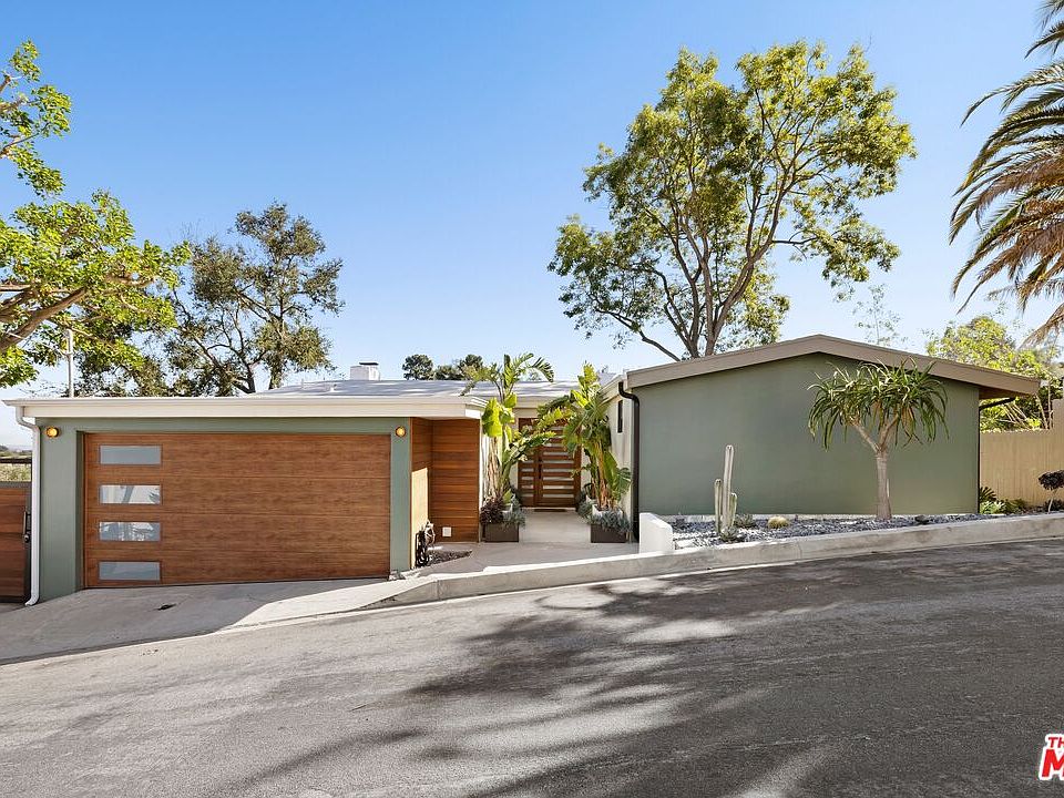 1st image of 2204 Ridgemont Dr