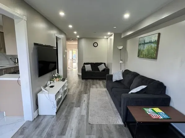 50 Monaco Ct W, Brampton, ON L7A 1X4