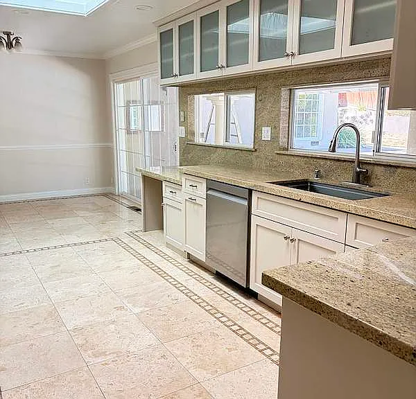 6815 Hampton Dr — Photo 8