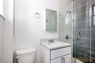 Rented by aptsandlofts.com