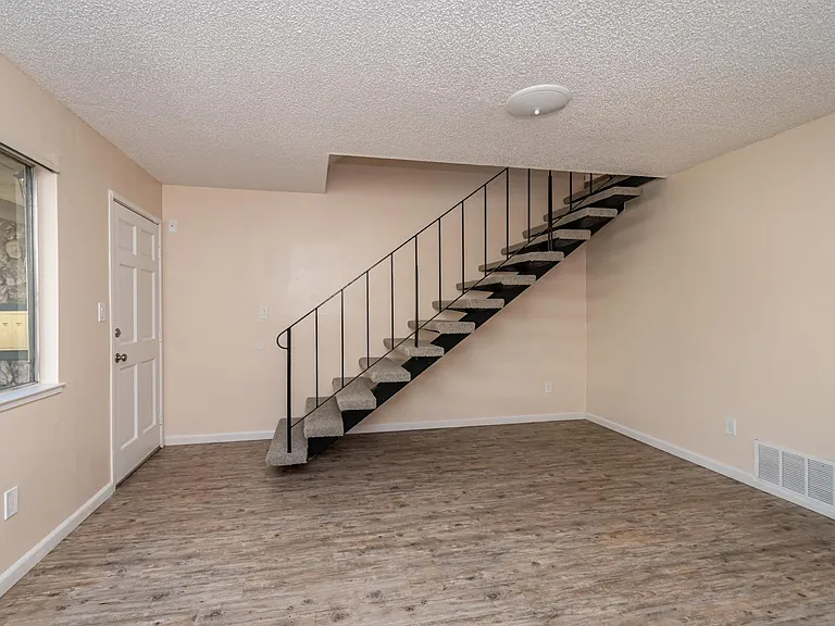 OakHill Townhomes — Photo 8