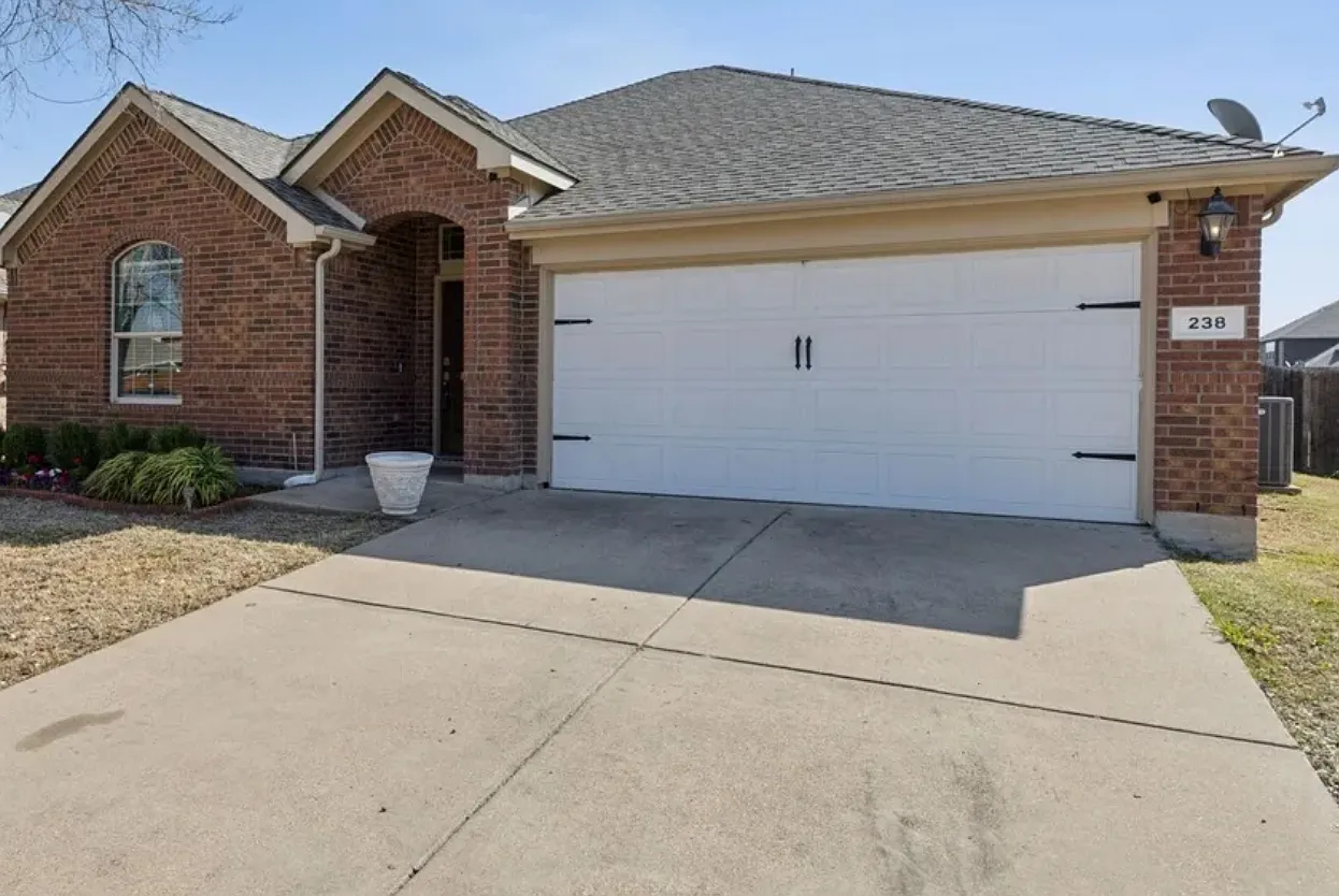 3 bed, 1502 sqft, $2,150 — Photo 2