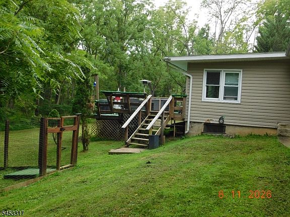 3rd image of 67 Cemetery Hill Rd