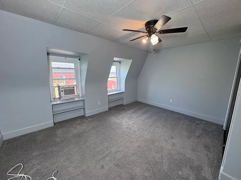 403 N 12th St — Photo 27