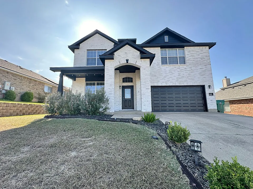 202 Crowfoot Dr