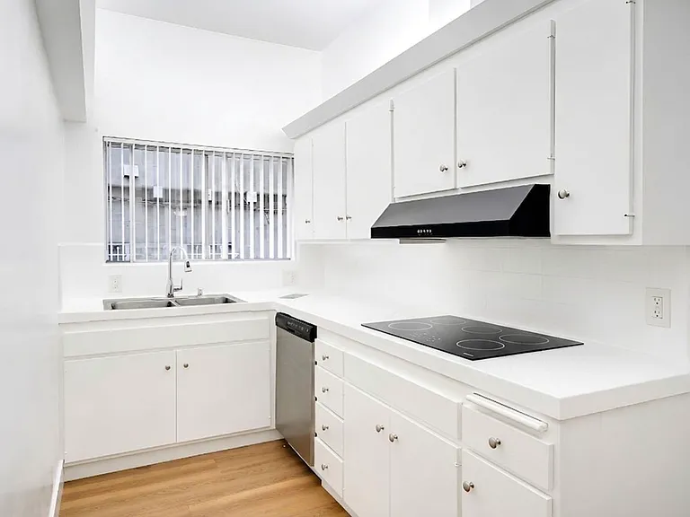 134 S Elm Dr #104 — Photo 10