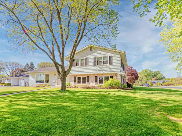 2804 Dakota Dr, Janesville, WI 53545