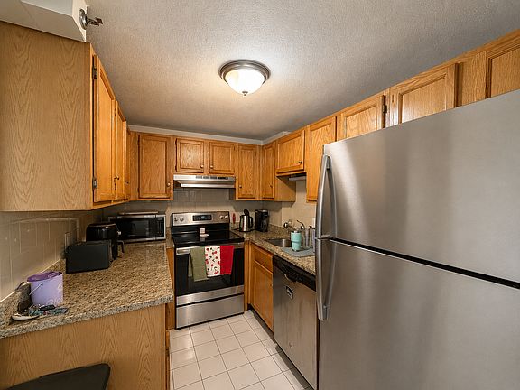 4th image of 430 Broadway