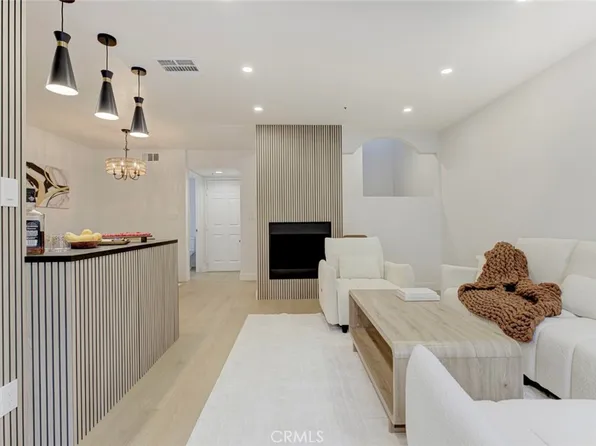 15044 Nordhoff St Unit 8, North Hills, CA 91343