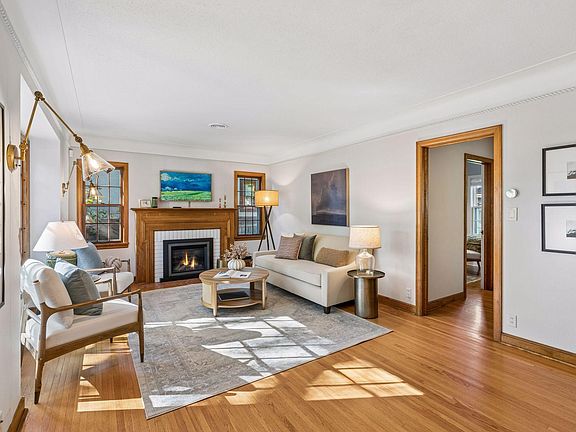 4th image of 4740 13th Ave S