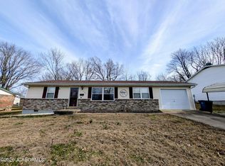 904 Larkin Dr, Eldon, MO 65026
