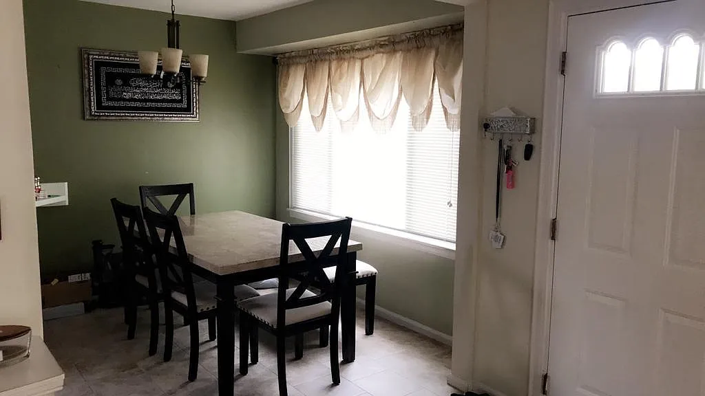 20634 Carlysle St — Photo 3