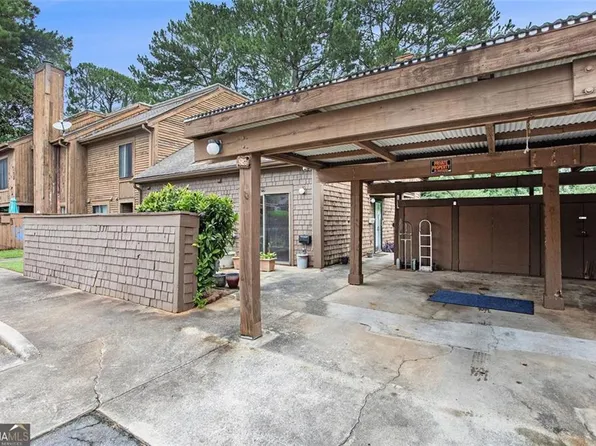 90 Willowick Dr, Lithonia, GA 30038
