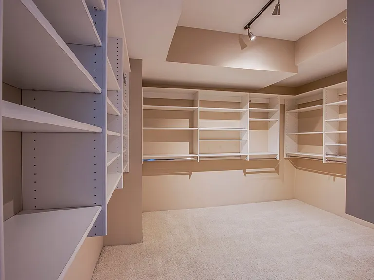 360 E Desert Inn Rd #1008 — Photo 23