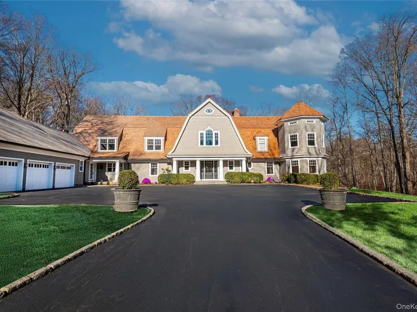 12 Cowdray Park Dr, Armonk, NY 10504