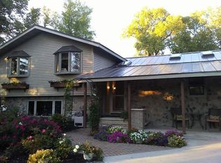 5600 N Lynndale Dr, Appleton, WI 54913