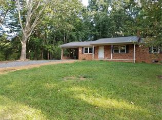 3805 Midway Acres Rd, Asheboro, NC 27205