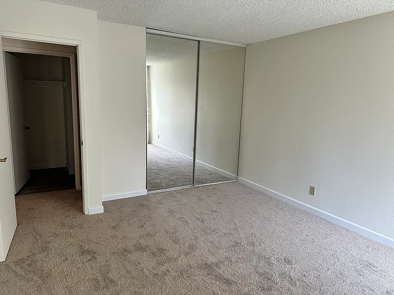 bedroom 1 mirrored wardrobe doors