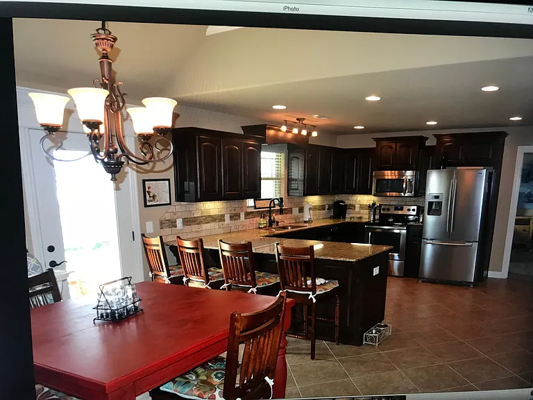 957 Stone St — Photo 5