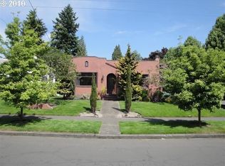 2433 NE Klickitat St, Portland, OR 97212