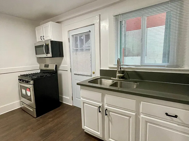 235 Horizon Ave #4 — Photo 3