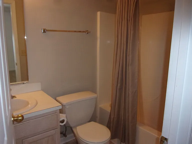 1073 Cherry Meadow Ln — Photo 11