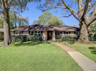 8934 Springview Ln, Houston, TX 77080