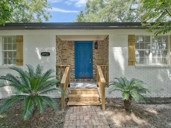 4751 W Spencer Field Rd, Pace, FL 32571