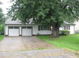 12707 10th St, Grandview, MO 64030