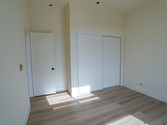 5th image of 2130 Vallecitos St #442