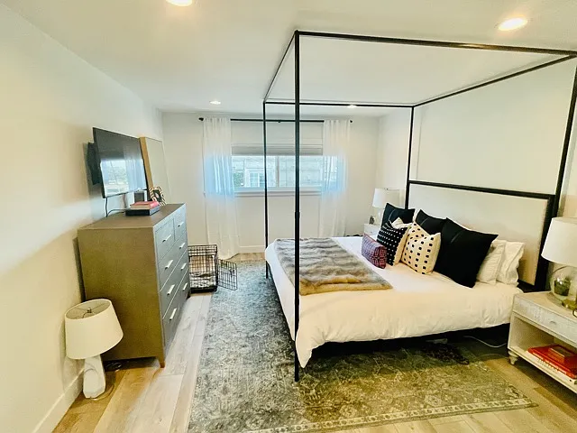 Large primary bedroom with room for furniture