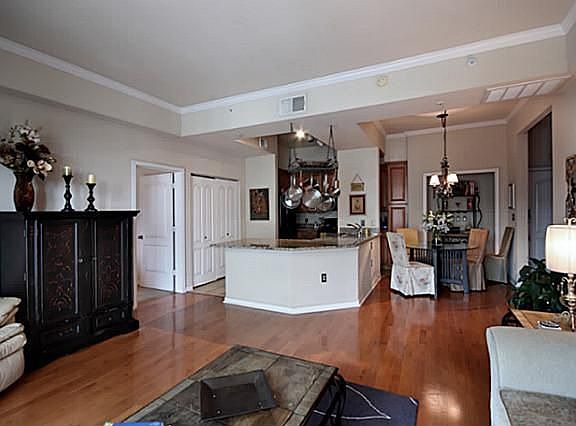 3rd image of 3225 Turtle Creek Blvd #943