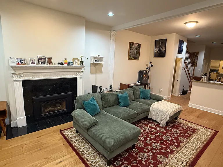 1614 N Caroline St — Photo 5