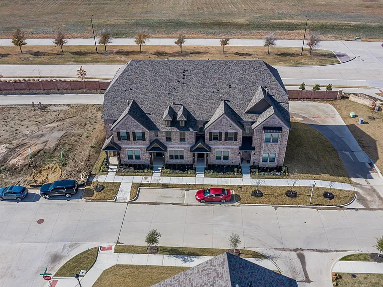 4267 Shavano Dr — Photo 34
