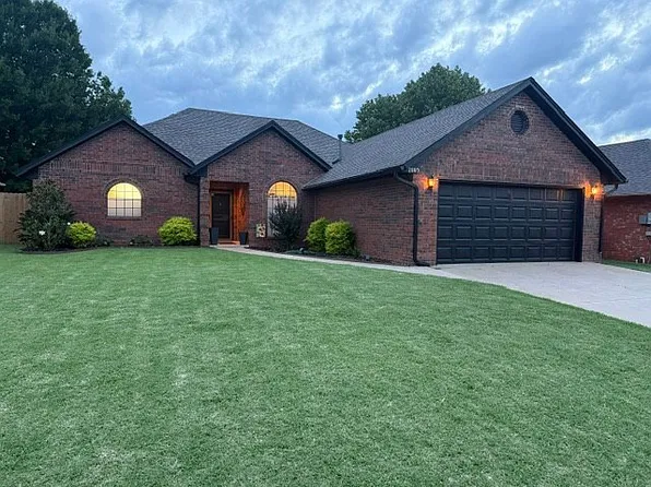 2005 Timberview Dr, Edmond, OK 73013