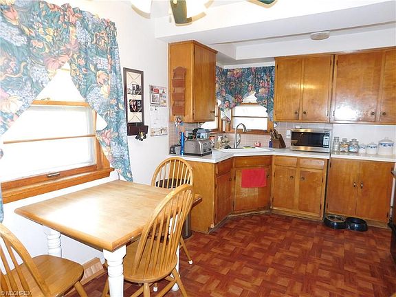 3rd image of 1866 Doovys St