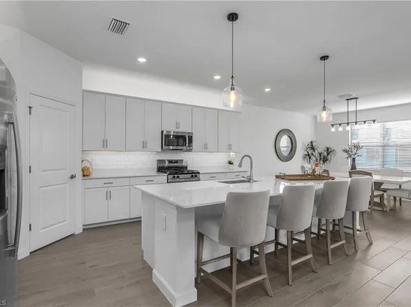 21123 Verawood LOOP, ESTERO, FL 33928