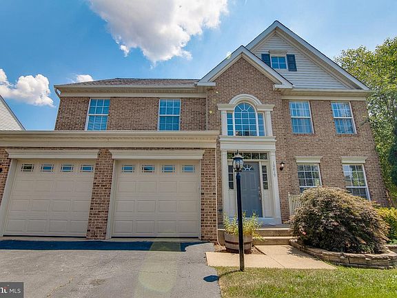 2nd image of 10819 Peachwood Dr