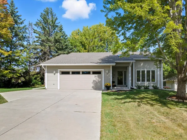 3608 W 99th St, Bloomington, MN 55431