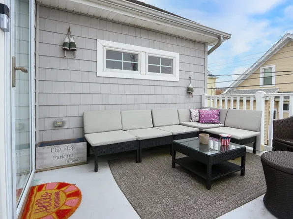 20 N Swarthmore Ave, Ventnor City, NJ