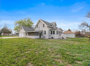 741 N 5th Ave, Canistota, SD 57012