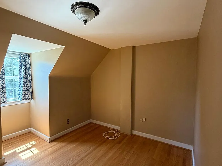 35 Moreland Rd — Photo 21