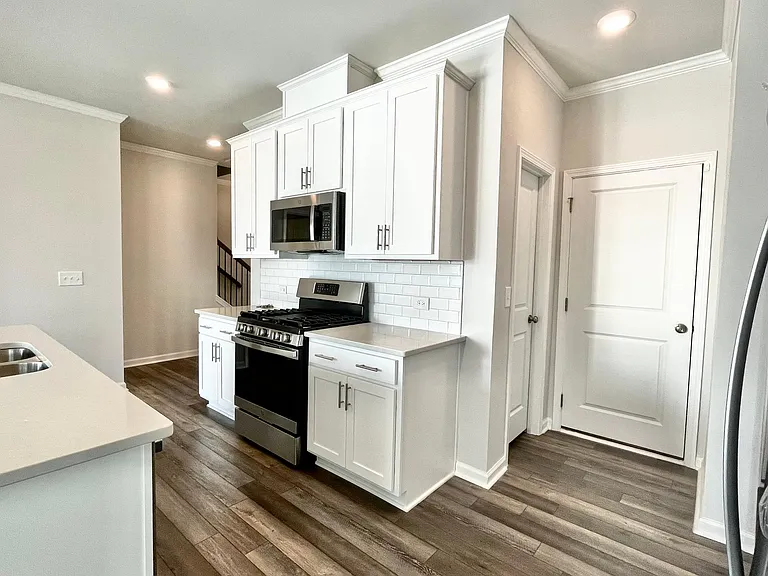 1618 Chestnut Tree Dr — Photo 5