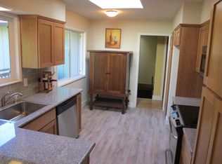 12820 SW Evergreen St, Beaverton, OR 97005