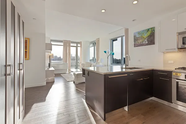 Rented by Realmart Realty LLC | media 37