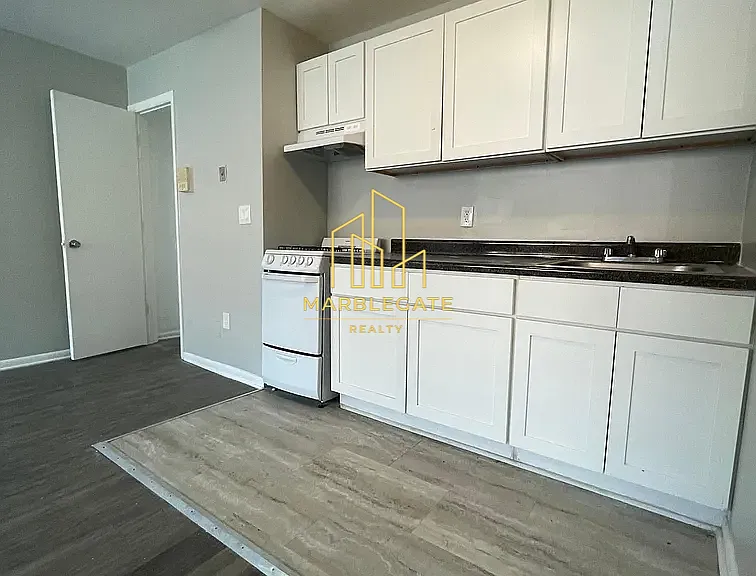 404 Stuyvesant Ave #33 — Photo 2