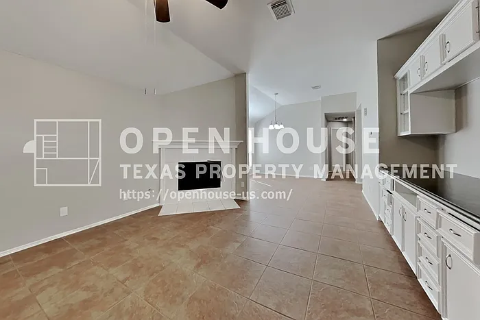 3 bed, 2.0 bath, 1602 sqft, $1,950 — Photo 4