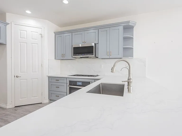 16220 Retreat Ct — Photo 53