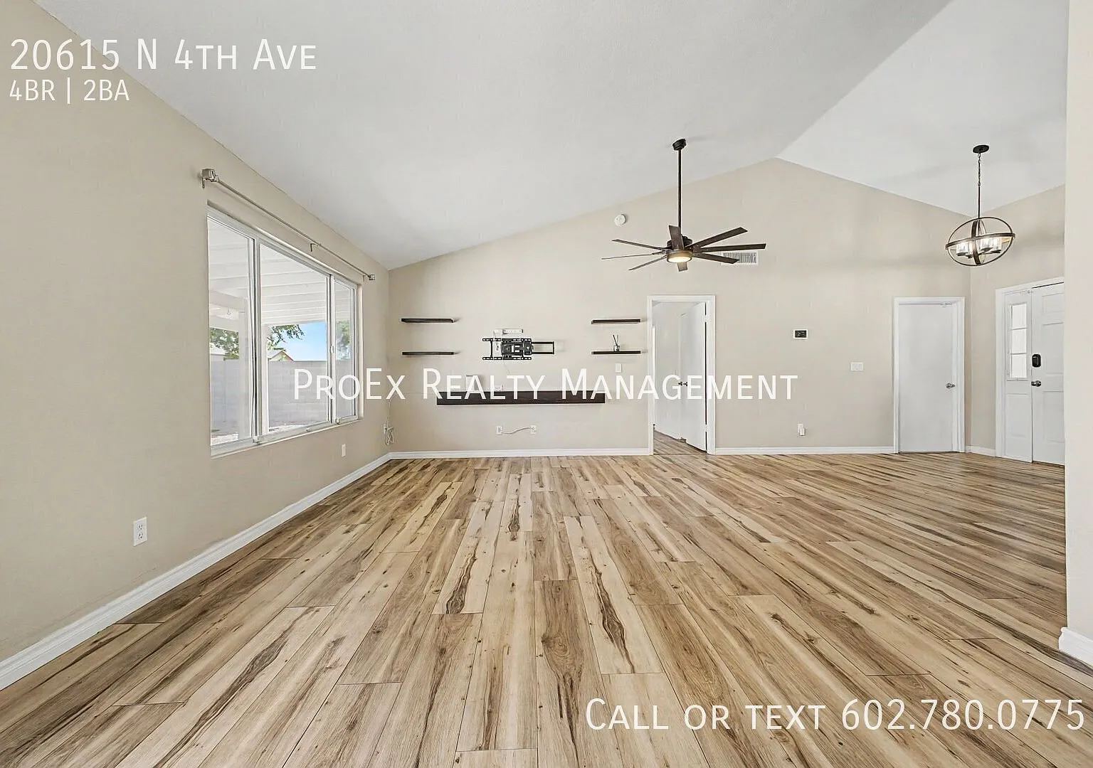Non HOA 4 Bedroom, 2 Bathroom with Pool in Phoenix — Photo 4